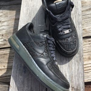 Men’s Nike athletic shoes